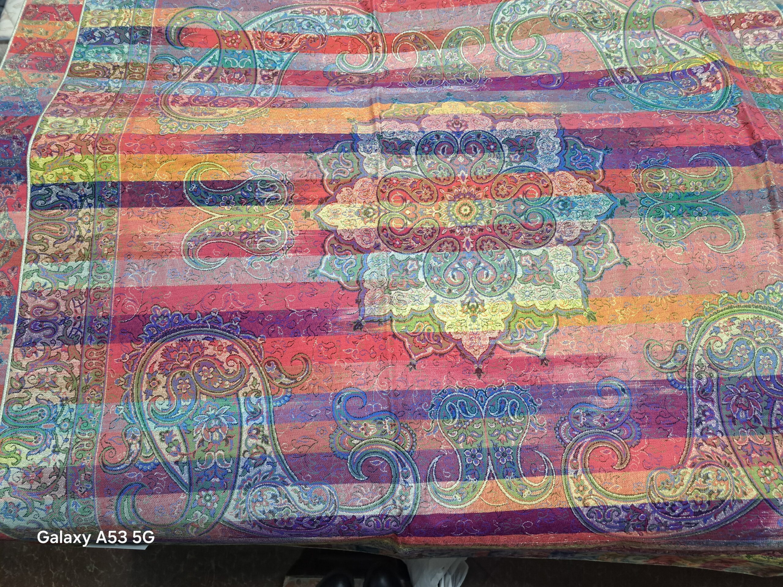 رومیزی ترمه مربع زربافت ۱ در ۱ خجسته